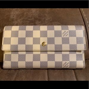 Authentic Louis Vuitton Sarah Wallet Damier Azur
